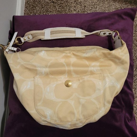 Coach Handbag with C design - Picture 1 of 7